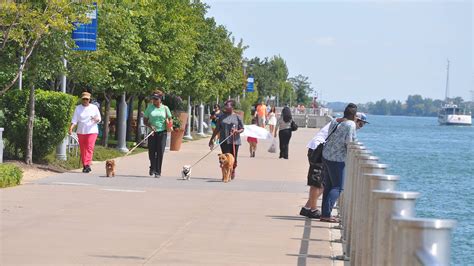 RiverWalk | Attractions in Waterfront, Detroit