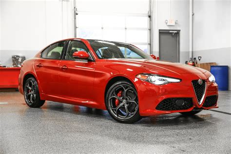 Pre-Owned 2018 Alfa Romeo Giulia Ti Sport 4dr Car in Schaumburg #R18113 | Zeigler FIAT of Schaumburg