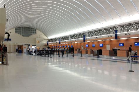 San Antonio International Airport - A Convenient Way to Get to San ...