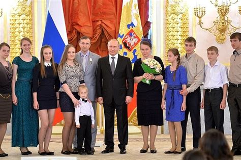 Vladimir Putin Hosts The Most Awkward Family Reunions