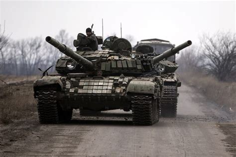 Ukrainian Servicemen Killed in Attacks by Pro-Russian Separatists in East Ukraine