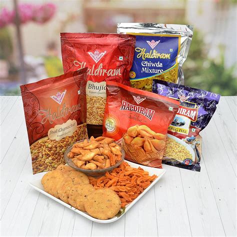 Haldiram Namkeen Hamper | Gift Baskets