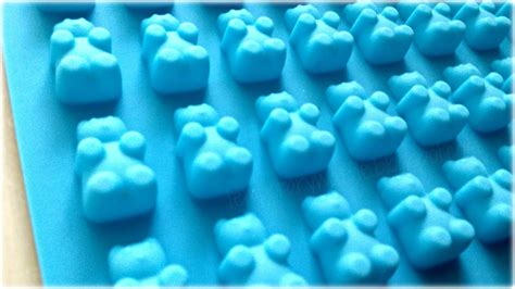 Temporary Waffle: Making Candies With The Gummy Bear Silicone Candy Mold