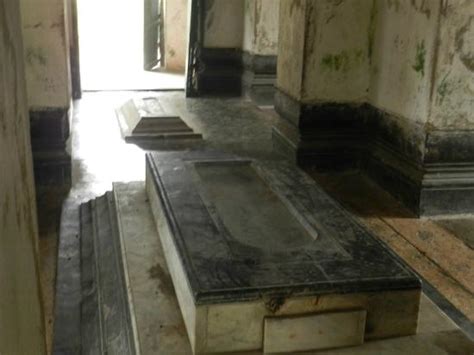 Tomb of Alivardi Khan, Murshidabad - Tripadvisor