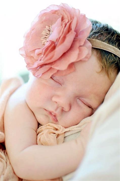 40 Adorable Newborn Photography Ideas For Your Junior - Bored Art