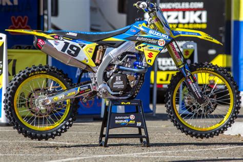 INSIDE JUSTIN BOGLE'S FACTORY JGR/AUTOTRADER SUZUKI RMZ450 - Dirt Bike ...