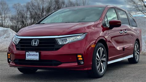 2022 Honda Odyssey FULL DETAILED REVIEW - YouTube