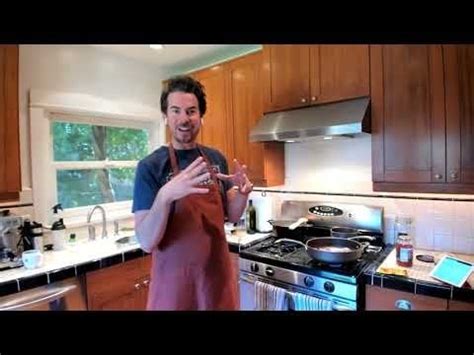 Video shows Jerry Trainor (aka Spencer Shay) doing Tutorial on how to ...