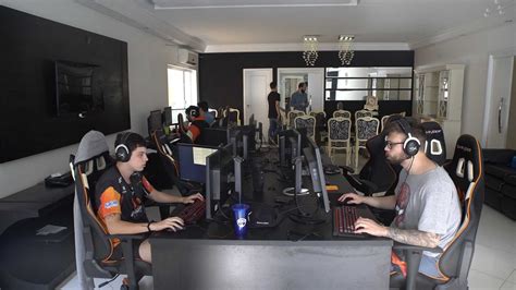 O que é gaming house? Entenda o significado nos esports