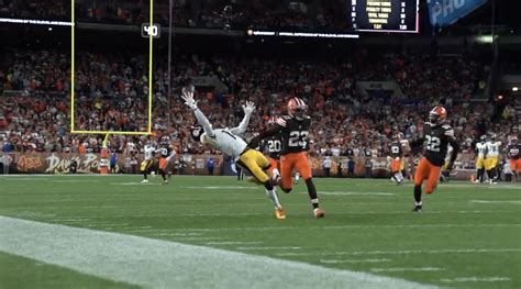 The Sideline Angle Of George Pickens' Catch vs Browns Is Incredible - Daily Snark