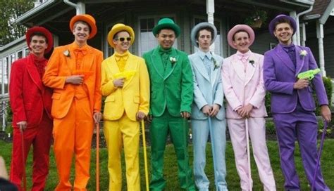 How To Achieve The Perfect Prom Photo | Funny prom, Prom photos ...