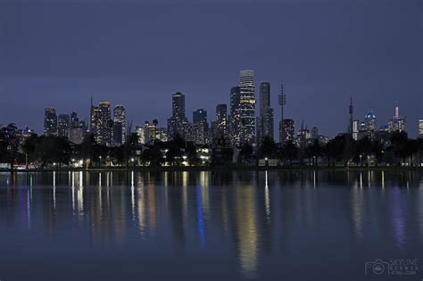 Melbourne skyline at dusk