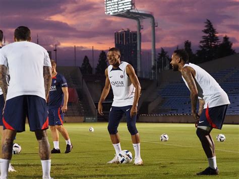 Kylian Mbappé back to PSG training today - Get French Football News