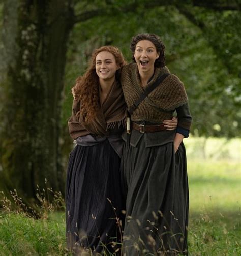 BTS with Caitriona Balfe as Claire Fraser and Sophie Skelton as Brianna ...