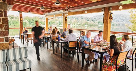 Waterfront Dining: Where to Eat by the Water Around Philadelphia