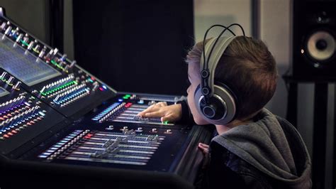 10 Best Professional Mixing Console Brands - Edgar Vásquez