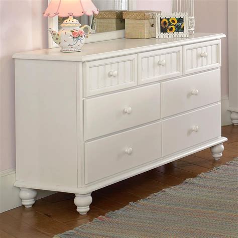 Shop Hillsdale Furniture Westfield Off White 4-Drawer Dresser at Lowes.com
