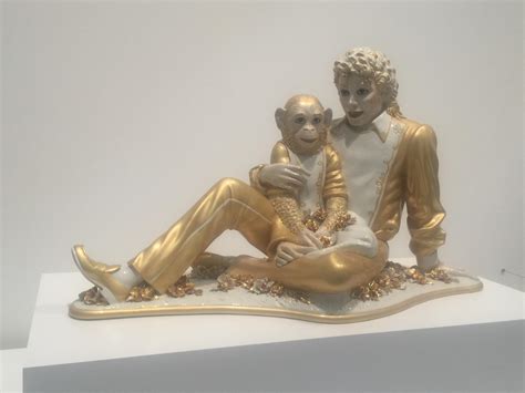 Statue of Michael and Bubbles locates in The Broad museum : r ...