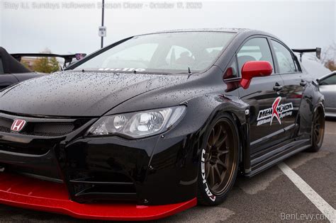 Wide Front Fenders on 8th Generation Honda Civic Si - BenLevy.com