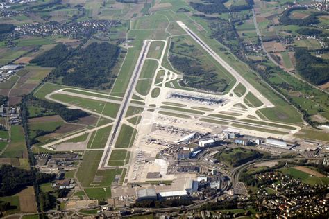 File:Zurich airport img 3324.jpg - Wikimedia Commons
