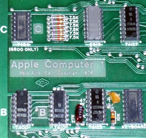 Computer Collector Buys Apple 1 for $18,000