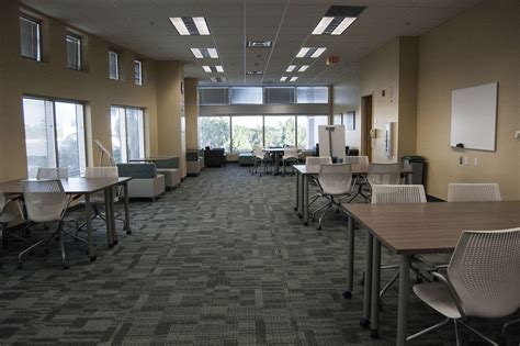 Alvin Sherman Library opens new collaborative study room – The Current