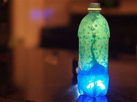 Make your own Lava Lamp - great science experiments for kids. - Toby and Roo