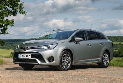 Toyota Avensis Touring Sports Boot Space, Size, Seats | What Car?