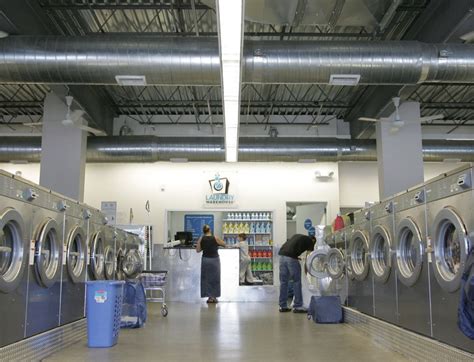 Laundromats for Sale - What to Look for - Metropolitan Machinery