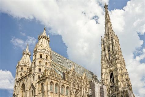 15 Most Beautiful Examples of Gothic Architecture in Europe