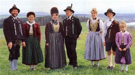 FolkCostume&Embroidery: Overview of the Folk Costumes of Germany