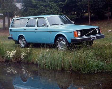 Volvo Wagon Fanatics Prepare for the Arrival of New Volvo Wagon – Brett Berk