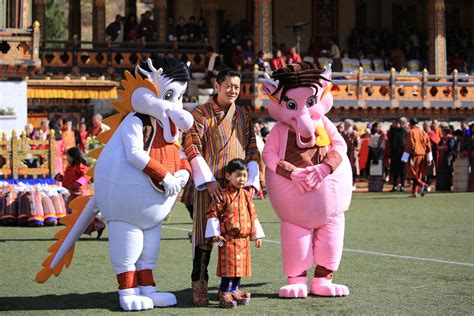 King of Bhutan announces Queen is expecting their second child – Royal Central