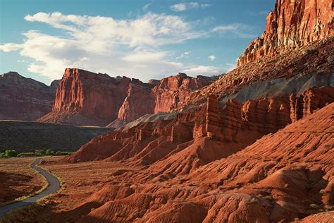 The eight mile Scenic Drive offers spectacular views in Capitol Reef National Park. Photograph ...