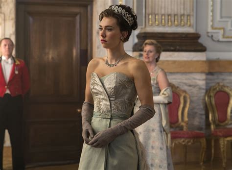 vanessa kirby as princess margaret in dress, gloves and crown Vanessa Kirby, Princess Margaret ...