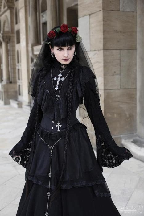 Victorian Goth Fashion