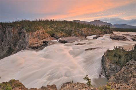 Virginia Falls, one of Canada’s largest … – Acheter l’image – 70439520 ...