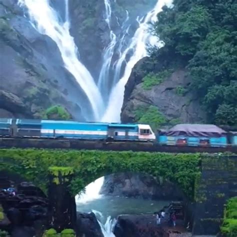 91+ most beautiful images in Dudhsagar Waterfalls, Goa, India