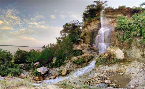 Waterfall at Belton Lake : r/pics