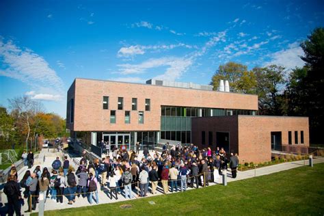 Lasell University - Science & Technology Center - Commodore Builders