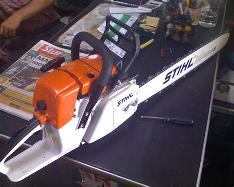 STIHL CHAINSAW FOR SALE: 2012