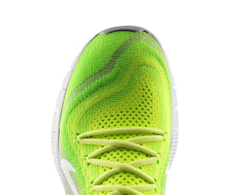 NIKE: free flyknit running shoes