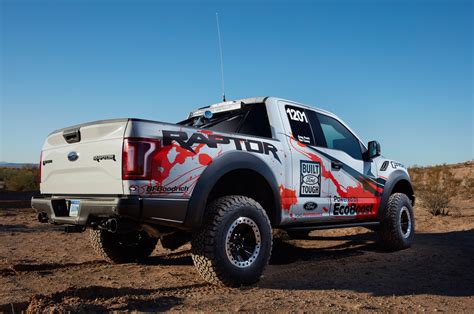 Ford F-150 Raptor 2017, lista para la Baja 1000 - Motor Trend en Español