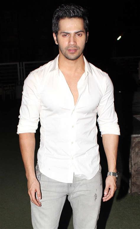 Bollywood Xpert: Varun Dhawan to work with father David Dhawan very soon!