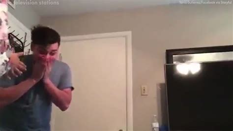 Houston husband has adorable reaction to pregnancy news - ABC13 Houston