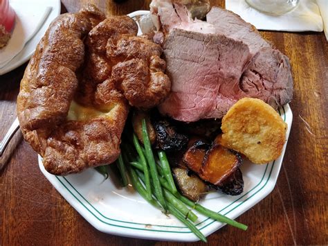 Blacklock-Sunday-Roast - Roast Dinners In London