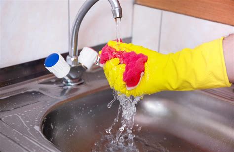 14 things you should never clean with water | Reader's Digest Asia