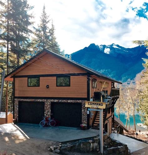 Trout Lake Retreat - Cabins for Rent in Trout Lake, British Columbia, Canada