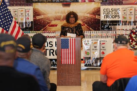 DVIDS - Images - Quantico Commissary hosts Vietnam Veterans Day Ceremony [Image 6 of 7]