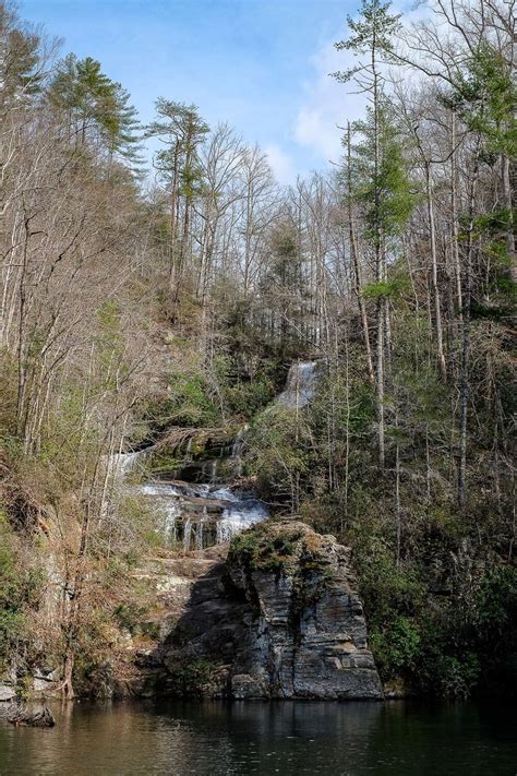 Discover the Lake Jocassee Waterfalls [Map Included]